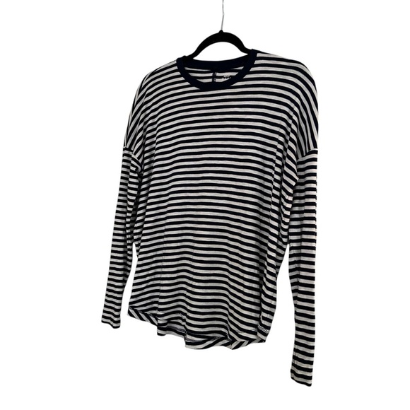 Aerie Real Soft navy and white striped long sleeve top with thumb holes Small - Picture 2 of 11